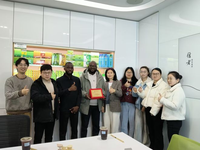 COTE D’IVOIRE BEST EMPLOYEE VISIT CHIEF HEADOFFICE.
